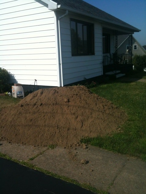 Yard Grading 101 How To Grade A Yard For Proper Drainage Pretty Purple Door