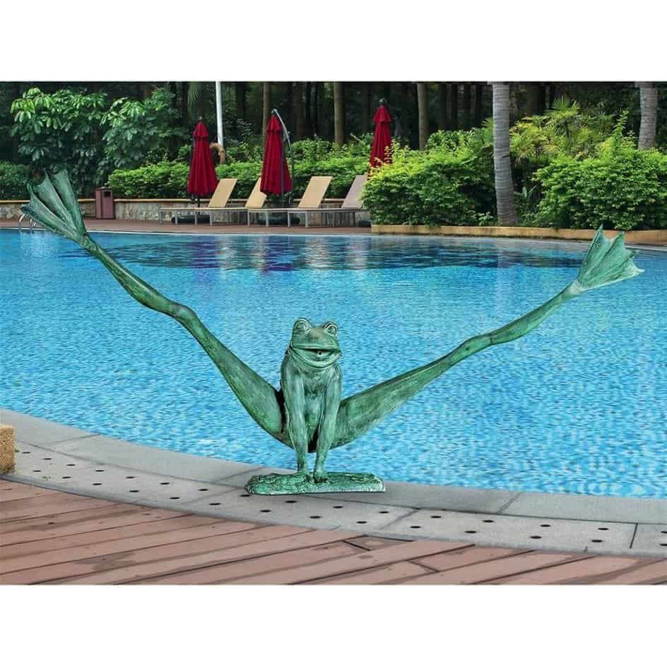 Leap Frog Pond Spitter