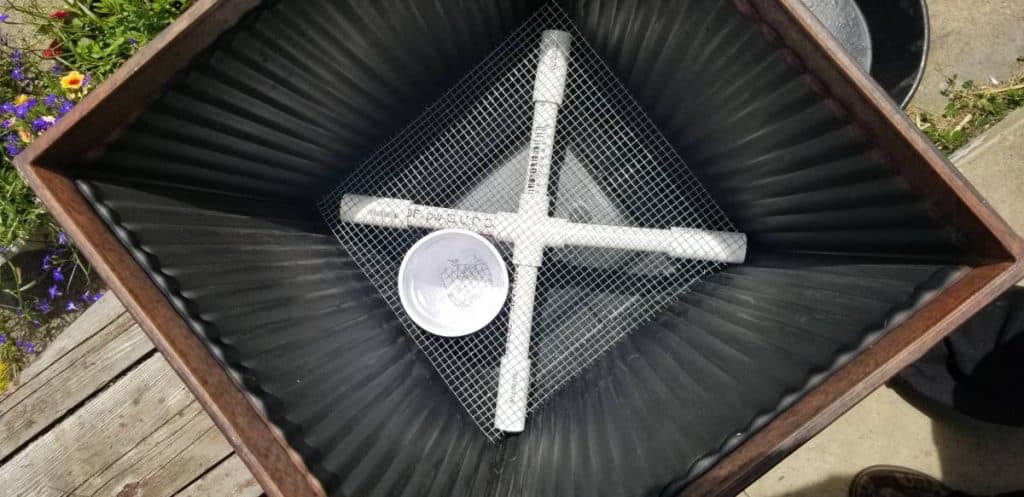 DIY Self Watering Planter False Bottom stand