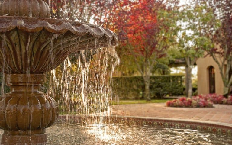 20+ Water Feature Ideas to Create a Unique Dream Garden Oasis